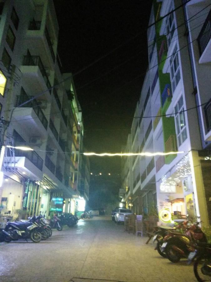 White Sky Boutique Hotel Patong Екстериор снимка
